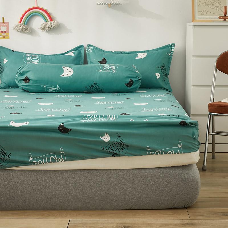 Follow My Feet Fitted Bed Sheet – Snugglify