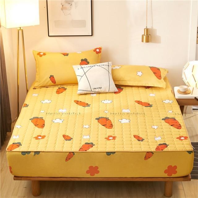 Snugglify - Hello Rabbit & Carrot Quilted Fitted Bed Sheet