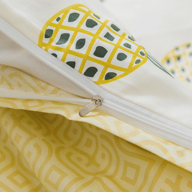 Snugglify - Pineapple Bedding Set