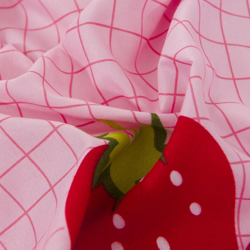 Snugglify - Sweet Strawberries Pink Bedding Set